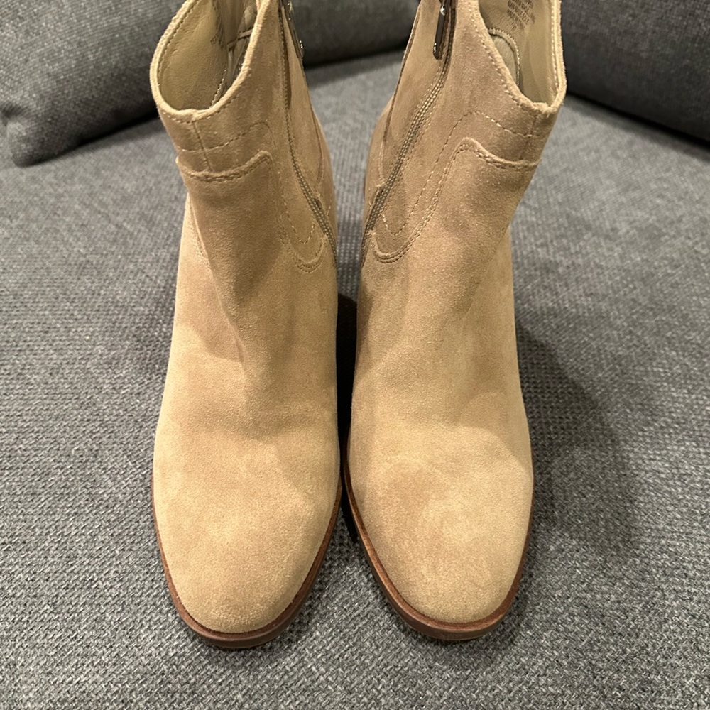 Women's Lucky Brand Tan Suede Ankle Boots